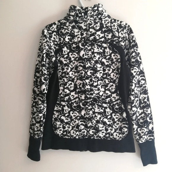 Lululemon Cozy Cuddle Up Sweatshirt Jacket Floral Fleece Lined Size 8 - Picture 5 of 16